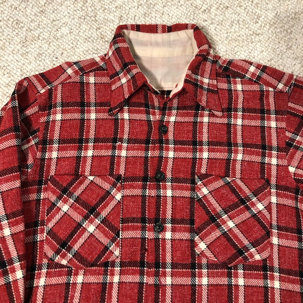 VINTAGE Unknown Brand Red Plaid Button Down Shirt